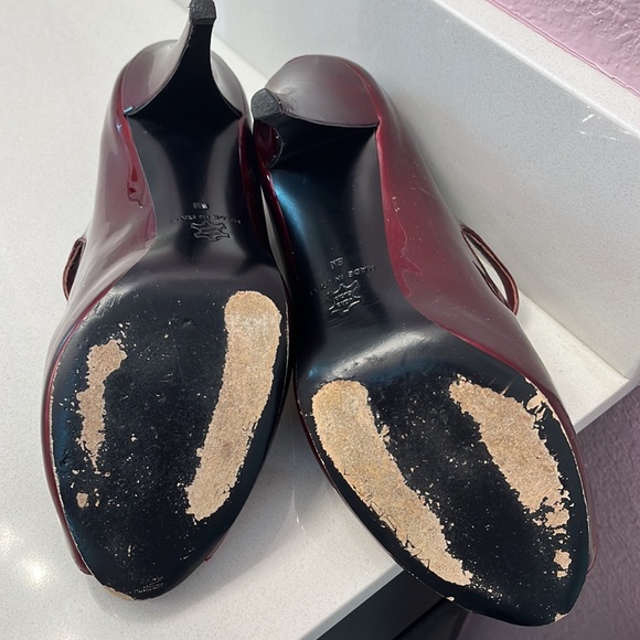 Via Spiga Dark ruby peep toe pump with strap detail. Size 8. - Picture 6 of 8